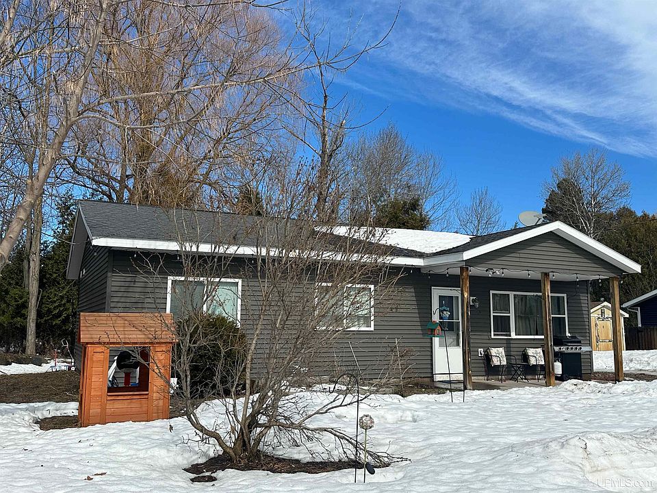 1st image of 632 Union St