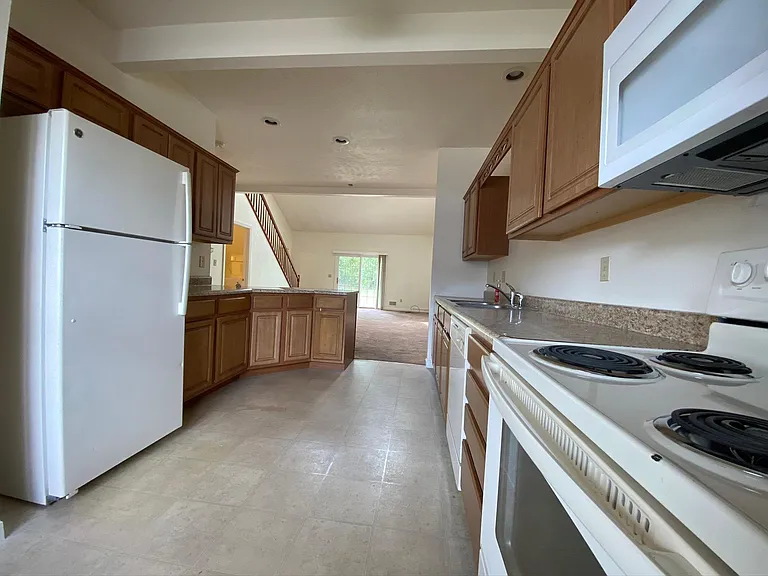 106 Amber Ln — Photo 24