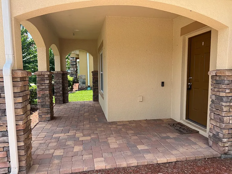 642 Andalusia Loop — Photo 28
