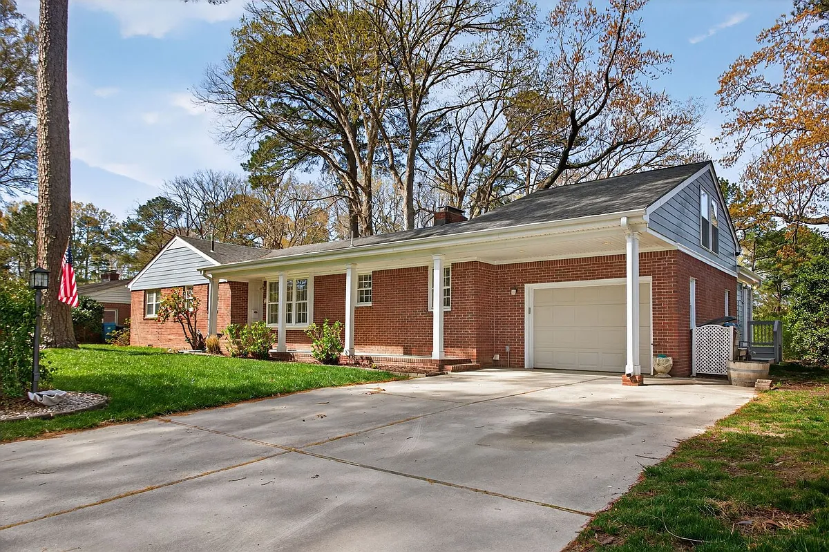 Building Photo - 513 Chesopeian Trl
