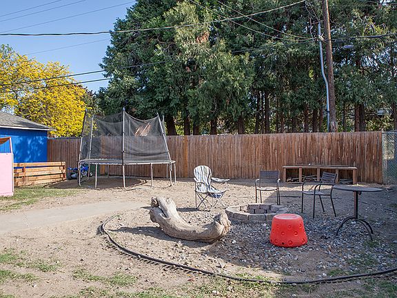 5th image of 7121 W Arrowhead Ave