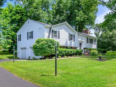 8 Bradley Rd, Andover, MA, 01810