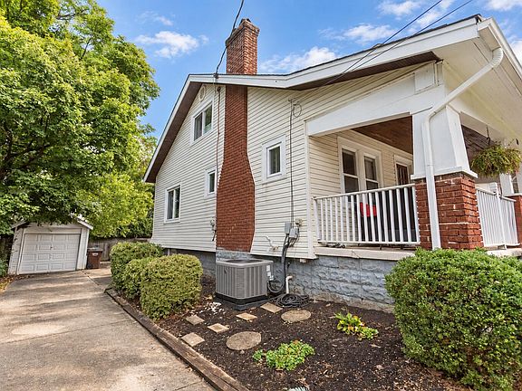 3rd image of 10 Clover Ave