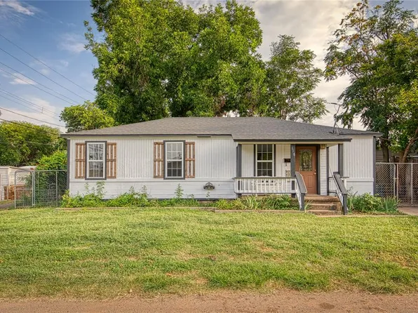 118 W B Ave, Elk City, OK 73644