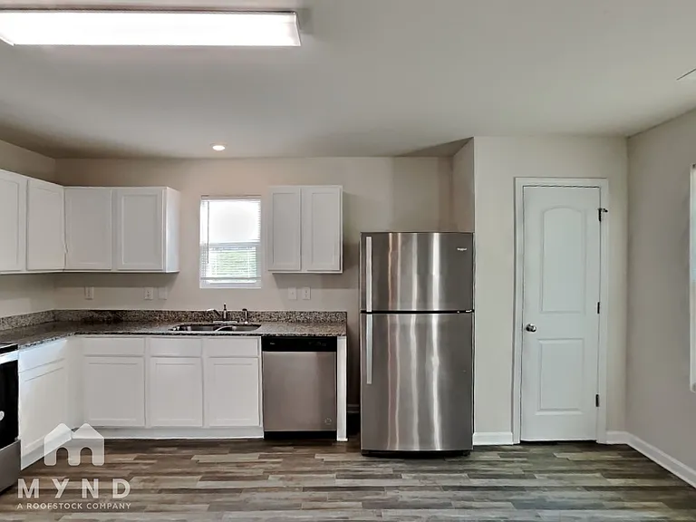 418 Jada Ln — Photo 5