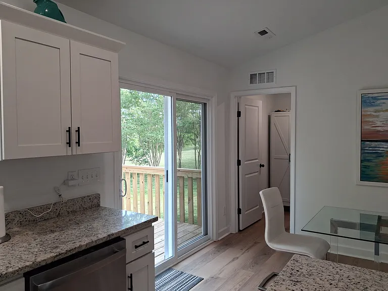 103 Stone St — Photo 7