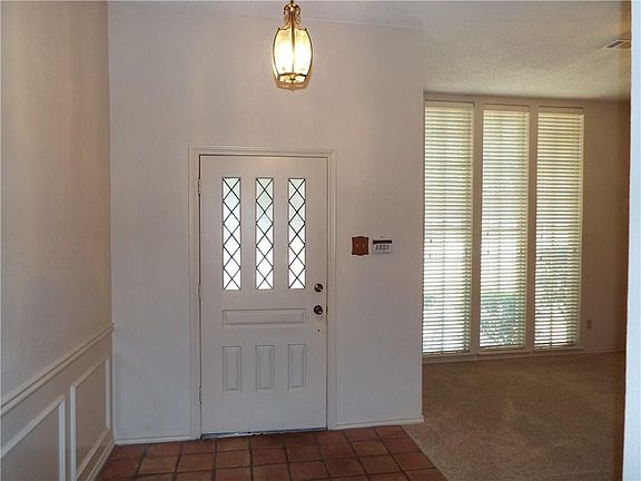 2nd image of 614 Country Green Ln
