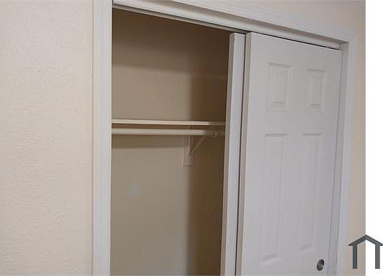 2nd image of 1084 W 21st St APT 3