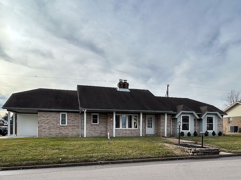 1st image of 300 Roosevelt Dr