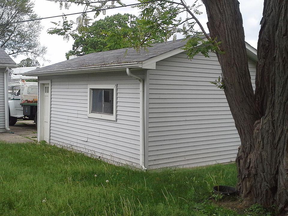 2nd image of 416 West St