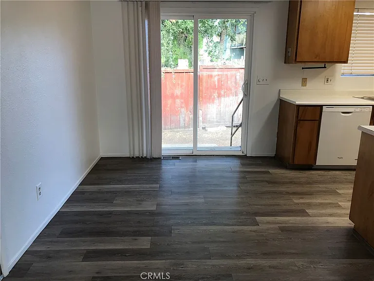 2017 Ashe St — Photo 3