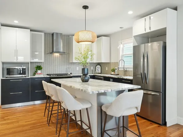 33 Century St #3, Somerville, MA 02145