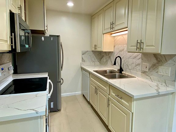 2nd image of 936 Kiely Blvd Unit I