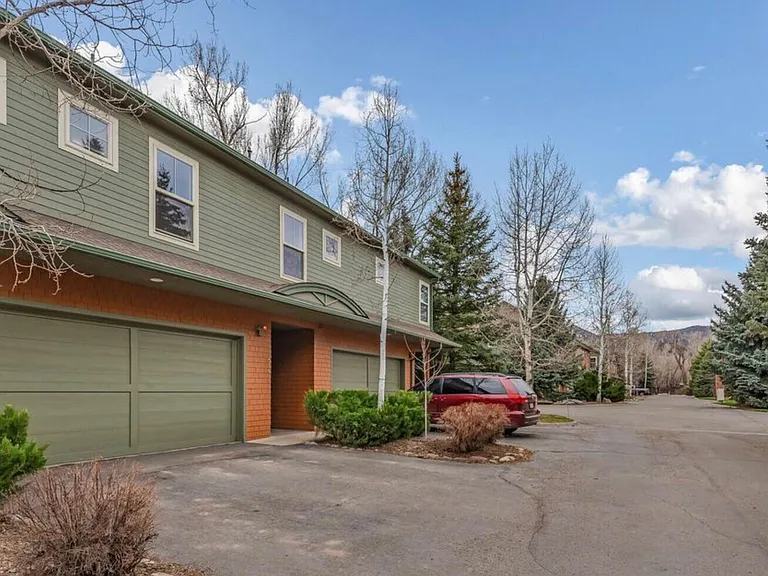 536 Evans Ct — Photo 34