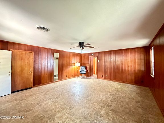 4th image of 150 Woodland Dr