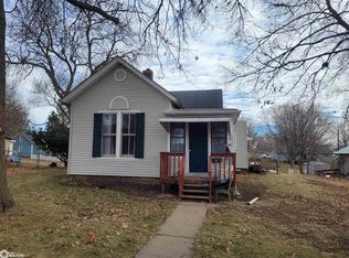 911 N Spruce St, Creston, IA 50801