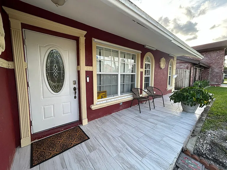 7526 SW 7th Ct — Photo 15