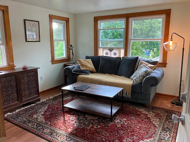 320 Malletts Bay Ave #C — Photo 15