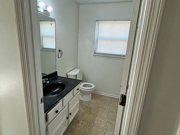 2nd image of 4-2945 Winter Garden Dr