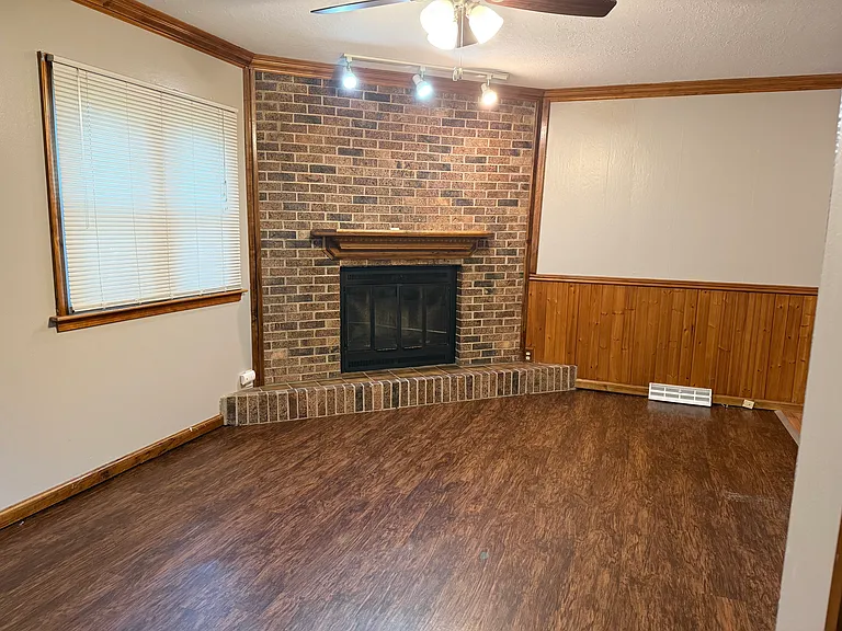 2557 S Cedar St — Photo 7
