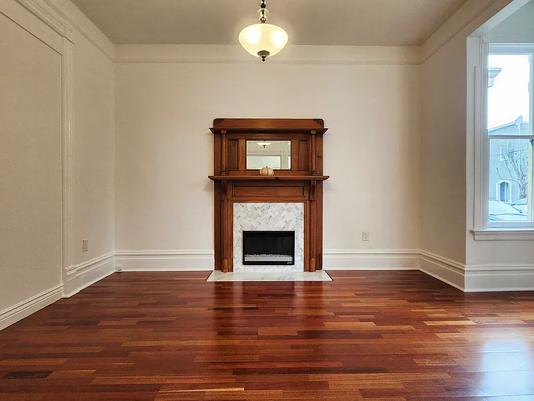 542 Lyon St — Photo 8