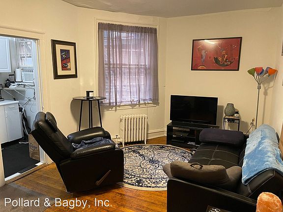 3rd image of 215 S Arthur Ashe Blvd APT 3
