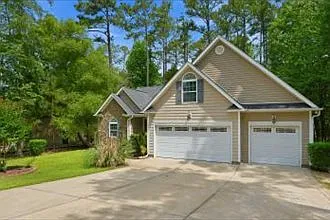 104 Cedar Ln — Photo 6
