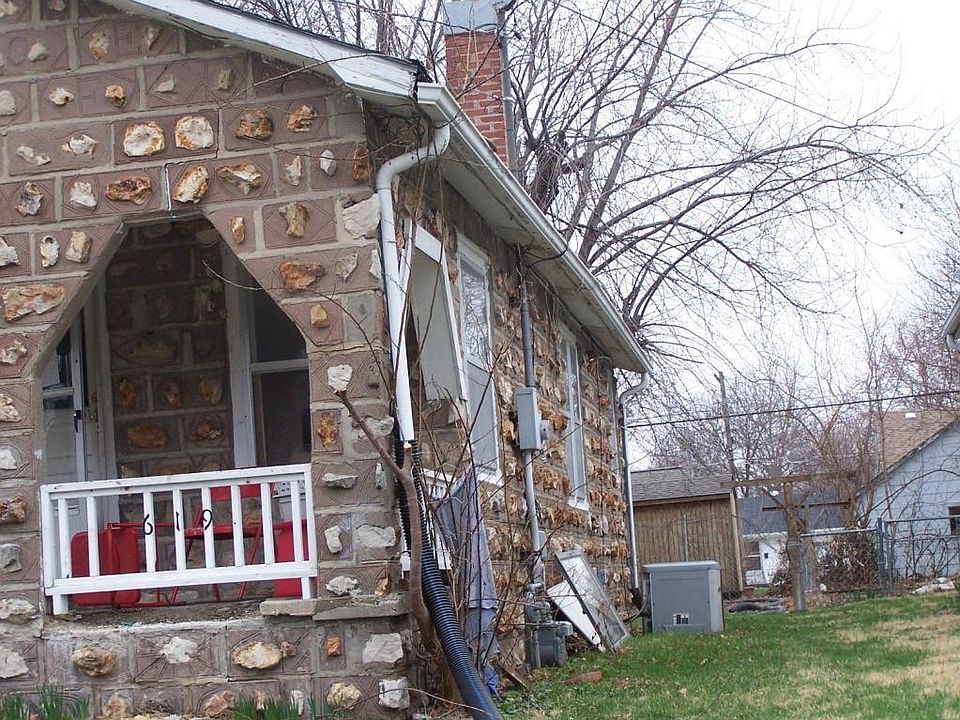 2nd image of 619 N Franklin Ave