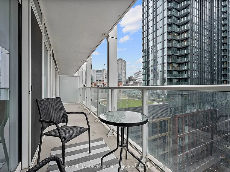 88 Queen St E #901 — Photo 20