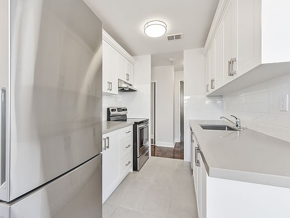 5th image of 103 Avenue Rd #1109