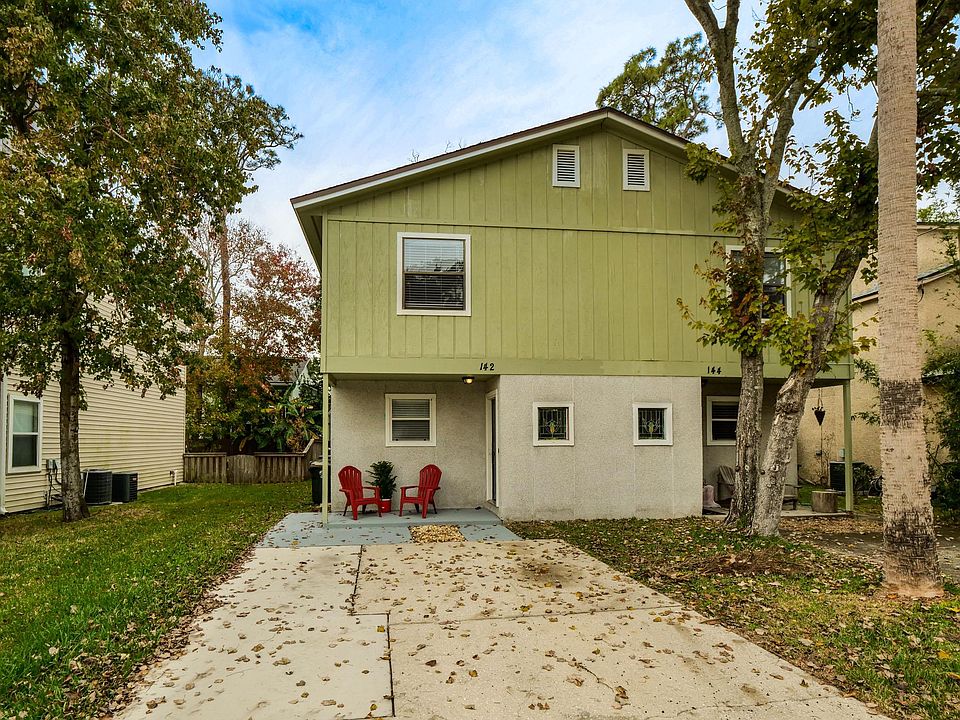 1st image of 142 Poinsettia St