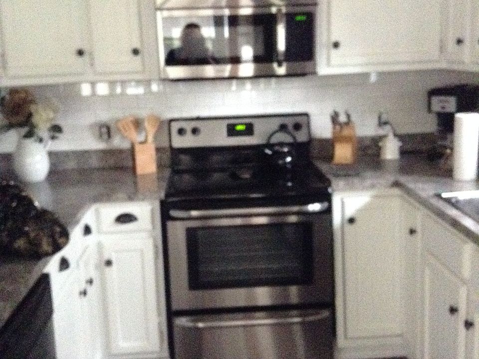 2nd image of 1007 E Poplar St