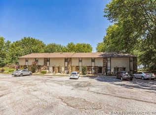 804 N 46th St, Grove, OK 74344