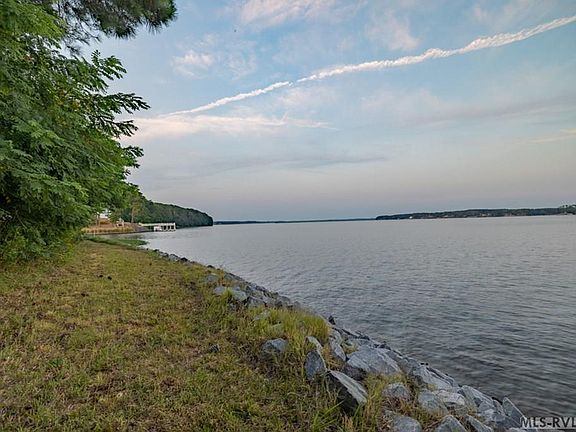 3rd image of LOT 2 W Maple Pointe Dr
