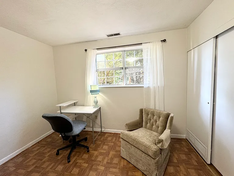 22 Meadowlark Dr #2 — Photo 5