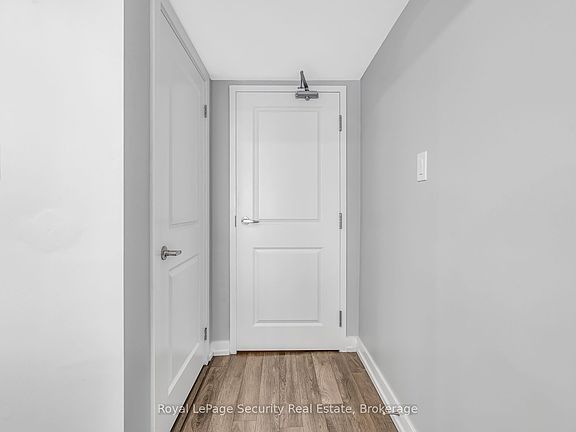 5th image of 2315 Sheppard Ave W #61