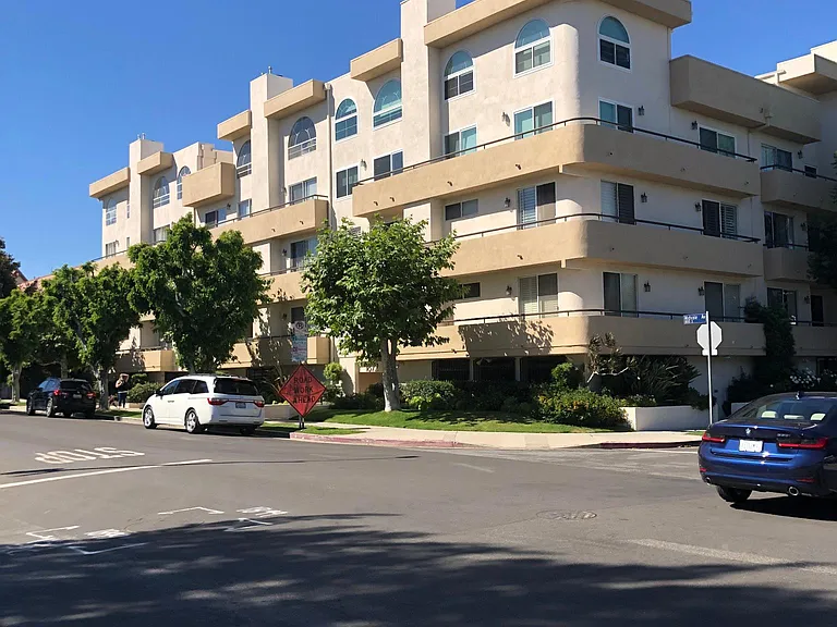 1872 Midvale Ave #TOP FLOOR — Photo 35