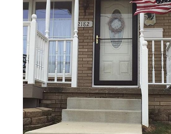 3rd image of 2182 Daniels Ave
