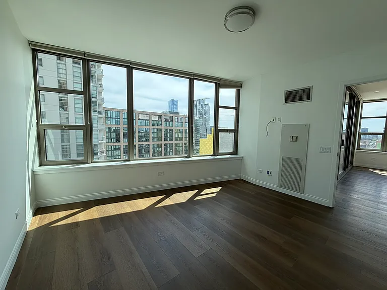 200 N Jefferson St #1101 — Photo 15