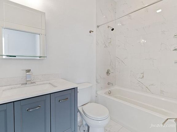5th image of 1601 Noe St