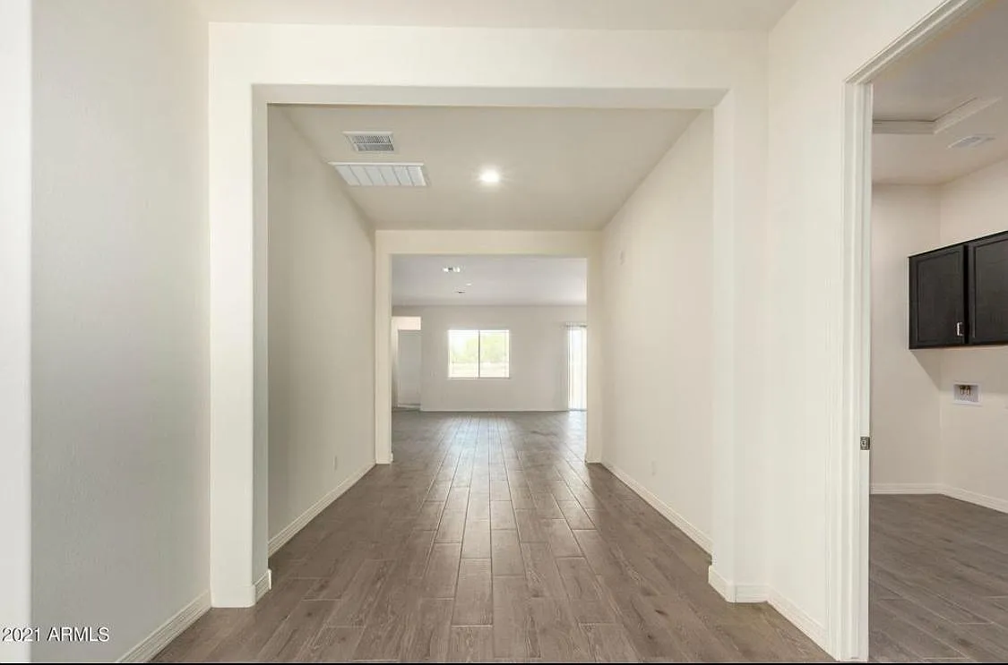 880 W Flamingo Dr — Photo 4