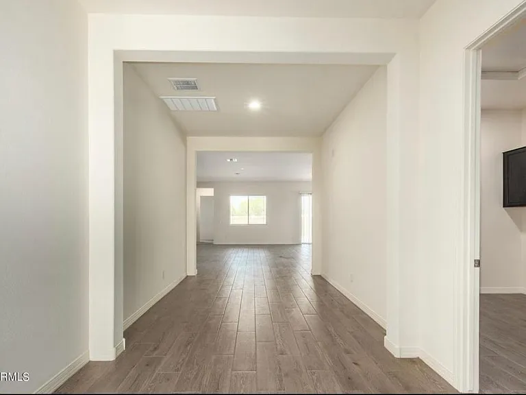 880 W Flamingo Dr — Photo 4