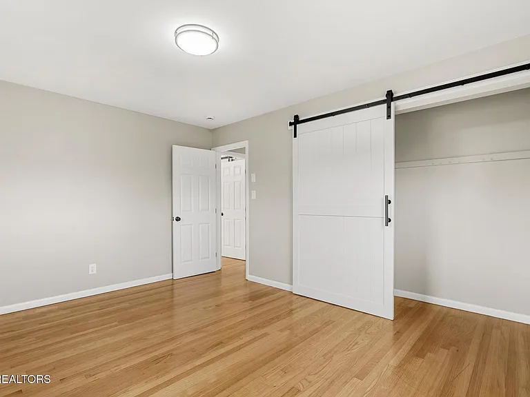 6741 Heatherbrook Dr — Photo 27