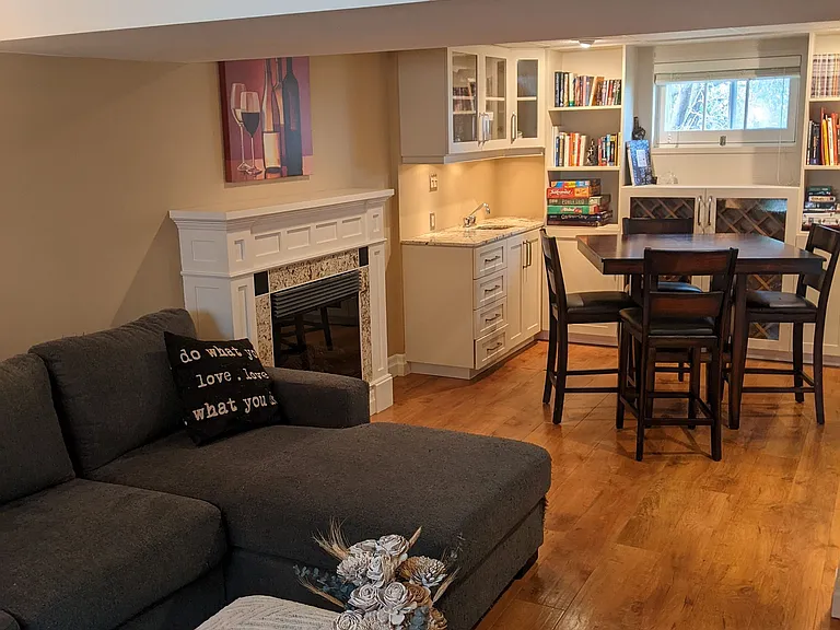 257 Dundonald Ave — Photo 15