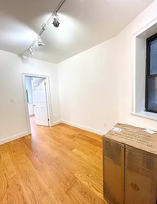 Rented by Compass | media 9