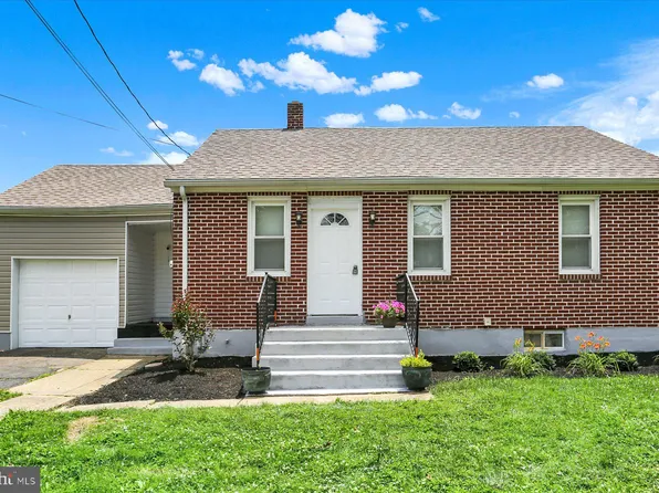 522 E Simpson St, Mechanicsburg, PA 17055
