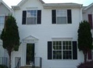 2113 Fort Donelson Ct, Dumfries, VA 22026