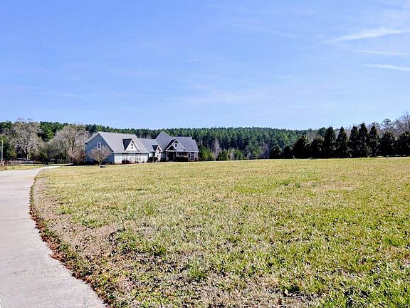 2nd image of 1536 Stewart Dairy Rd