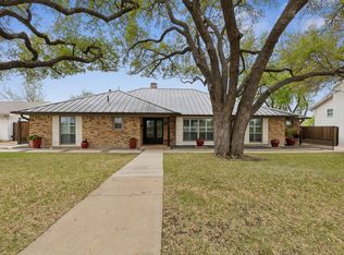 1608 Aden Rd, Fort Worth, TX 76116