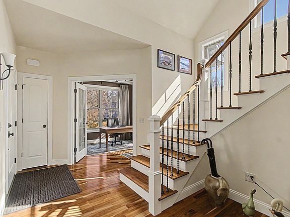 3rd image of 232 Colden Road